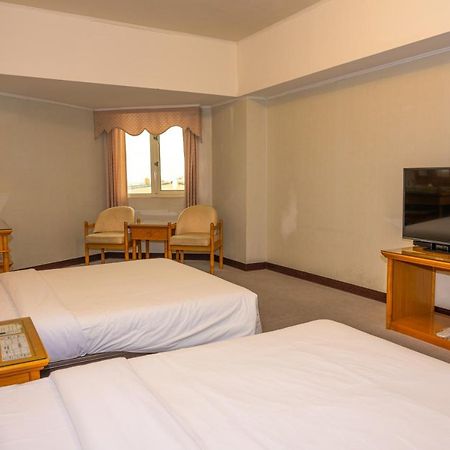 Kenting City Gate Hotel Hengchun Exterior photo